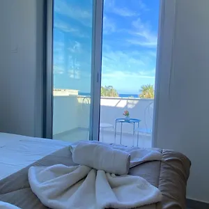 https://wake-up-by-the-sea-flats.protaras-cy-hotels.com